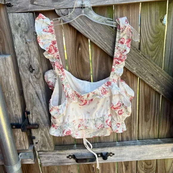 👗Torrid Pippa Floral cloud dancer Women's top - Picture 8 of 8